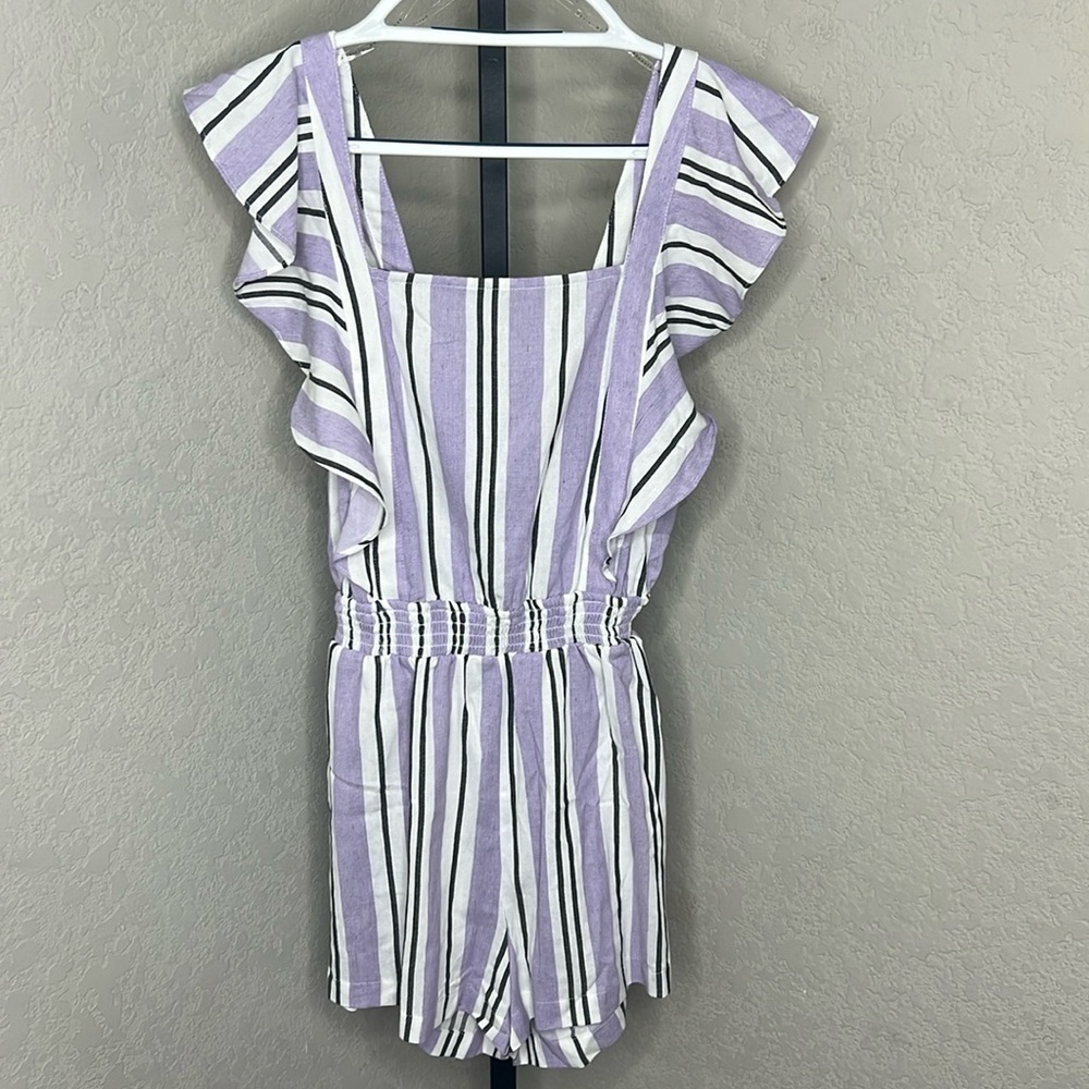 464 - Haute Monde NWT LavenderWhite Stripped Sleeveless Romper Shorts Size Small